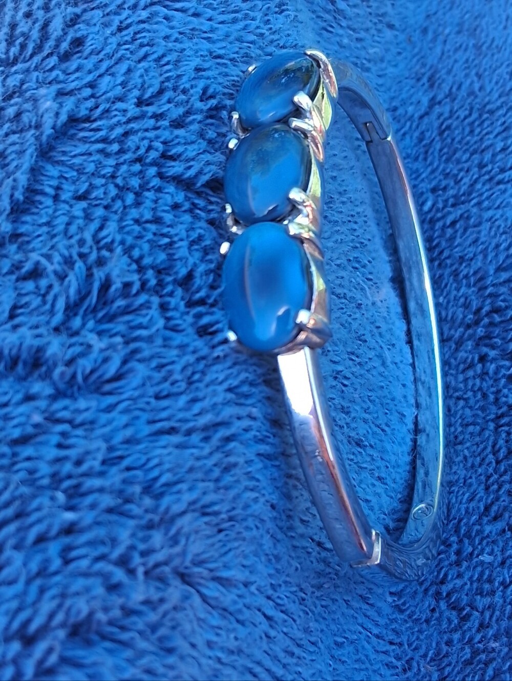 Elegant Silver Bracelet with Blue Accent Stones
